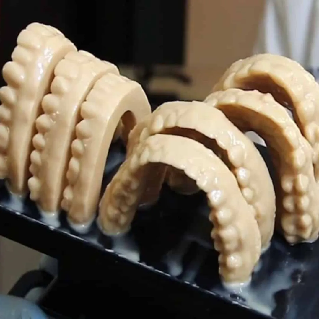 Modelos dentales impresos en 3D para fabricación de alineadores tipo Invisalign